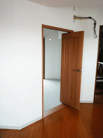 開口壁で光と風を感じる子供部屋の完成　品川区T様邸